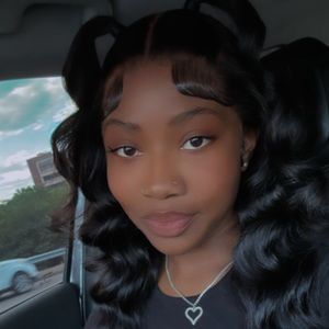 Meet your Posher, Alisha